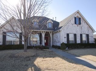 102 E 124th St S, Jenks, OK 74037