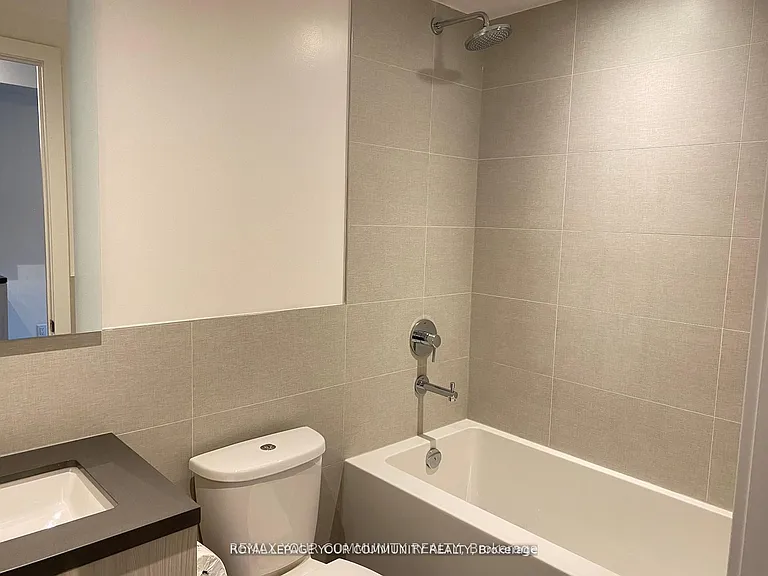 1 Grandview Blvd #1015 — Photo 14