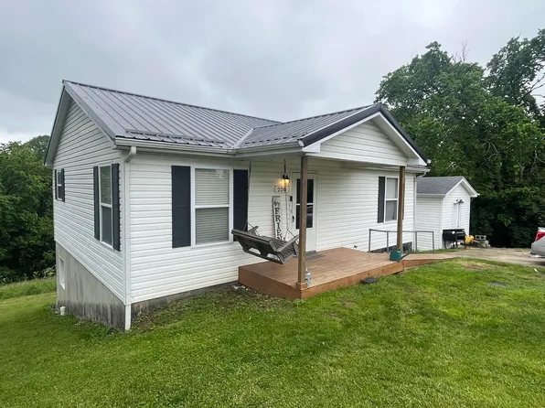 220 Thomas Ln, Corinth, KY 41010