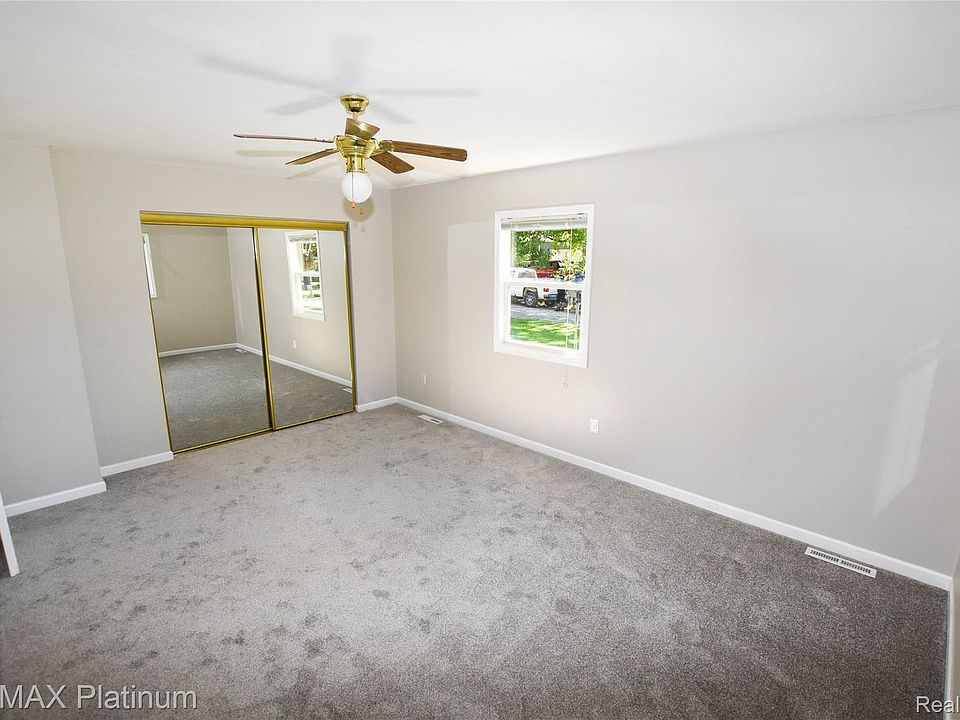 2471 Moore Pl, photo 19