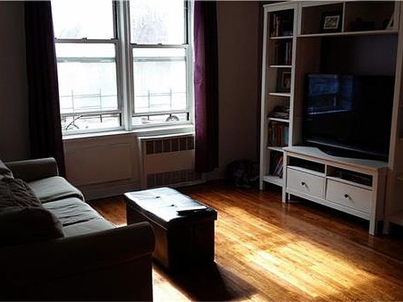 4th image of 65-65 Wetherole St Unit 1-P