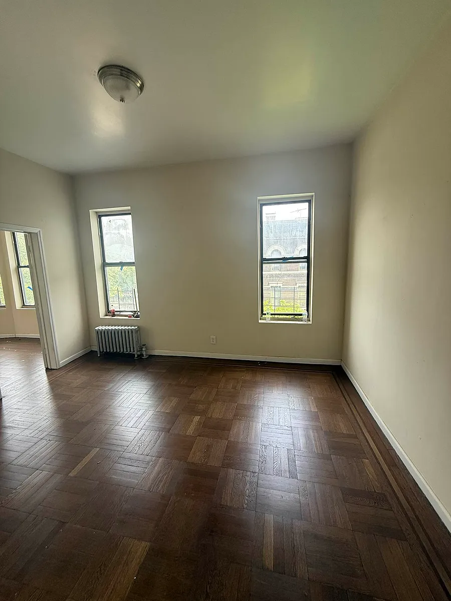 Building Photo - 834 E 155th St #5