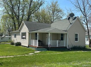 300 W 5th St, New London, MO 63459