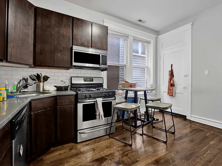 2341 W Charleston St #2F — Photo 3