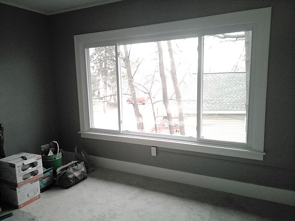 2nd image of 104 Henderson St Unit 2