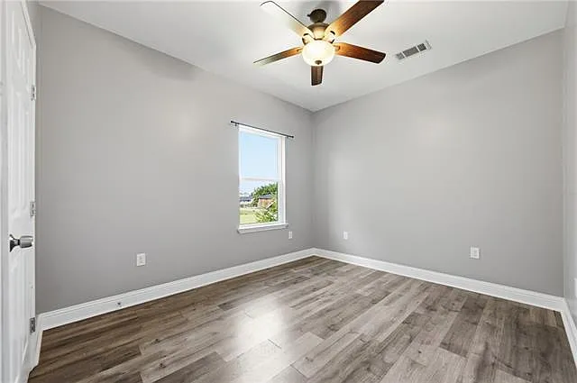 2318 Seminole Pl — Photo 9