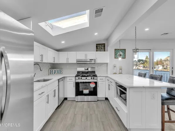 6 Lake Singleton Court, Little Egg Harbor, NJ 08087