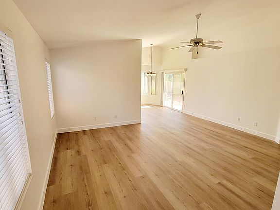 5th image of 10863 W BEAUBIEN Drive E