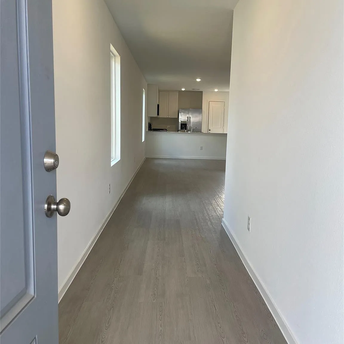 3 bed, 2.0 bath, 1411 sqft, $1,650 — Photo 4