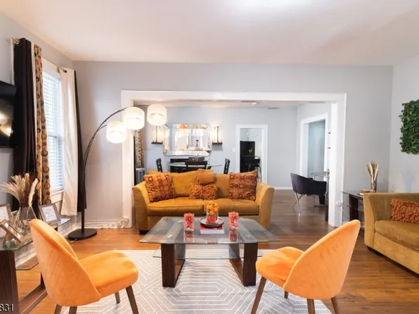 42 Harding Ter, Newark, NJ 07112