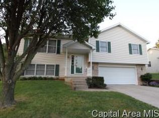66 Holliday Rd, Springfield, IL 62702