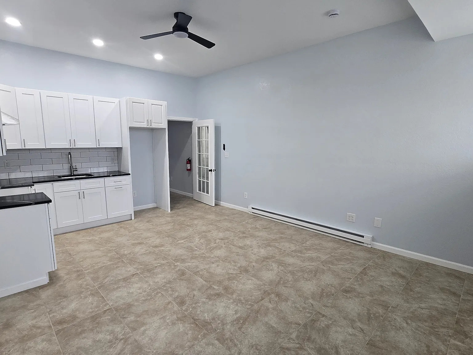 1 bed, 900 sqft, $1,100 — Photo 4