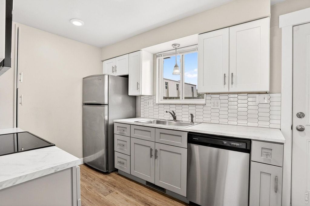 221 Chestnut St #D3