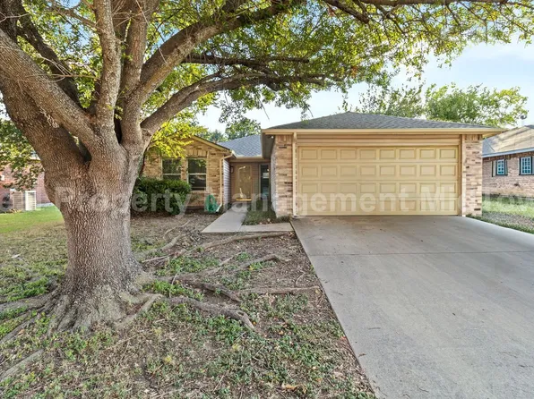 1004 Mazourka Dr, Arlington, TX 76001