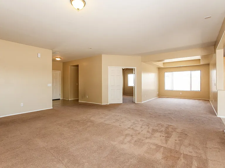 5245 W Bowker St — Photo 3