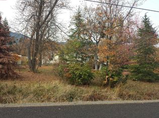 630 Reiten Dr, Ashland, OR 97520