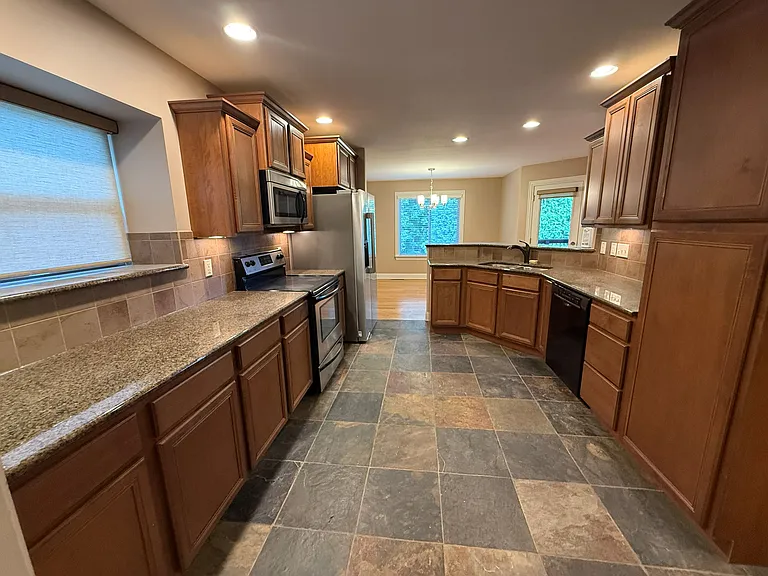 6802 Stanwood Dr — Photo 20