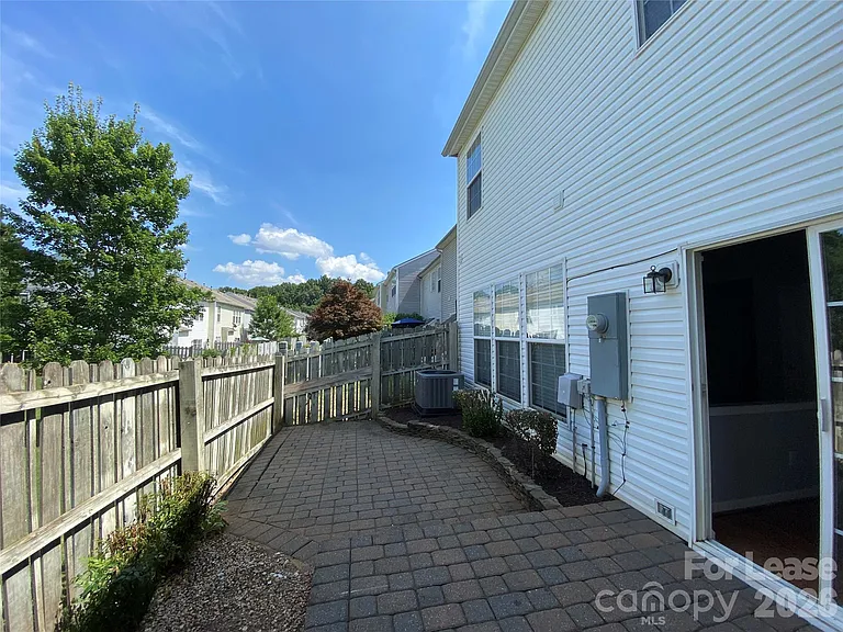 8807 Ormeau Dr — Photo 23
