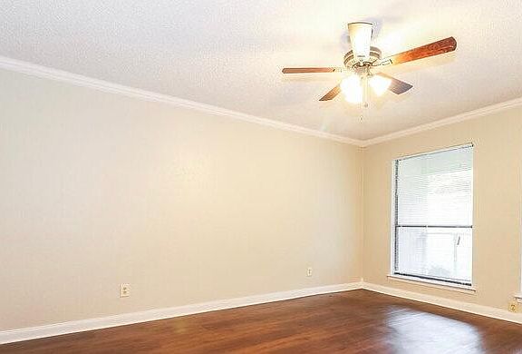 2nd image of 3007 San Martin Dr