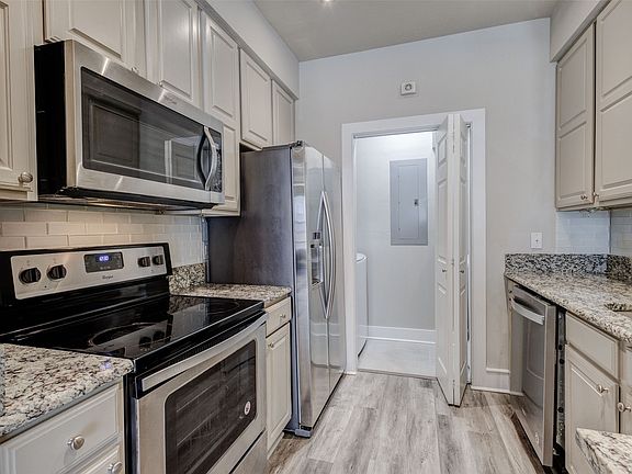 5th image of 3320 Camp Bowie Blvd APT 1103