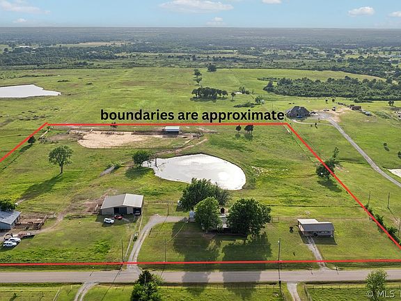 2nd image of 1202 S Oak Grove Rd