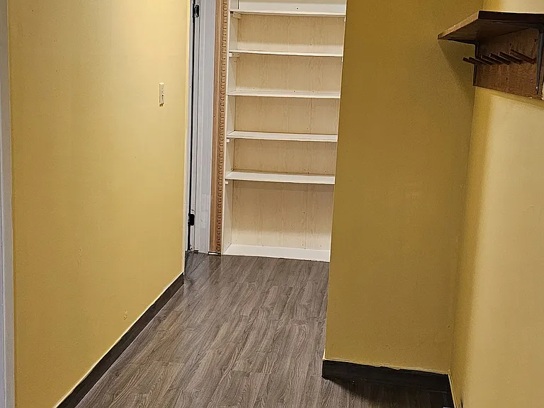 235 Neva Rd — Photo 8