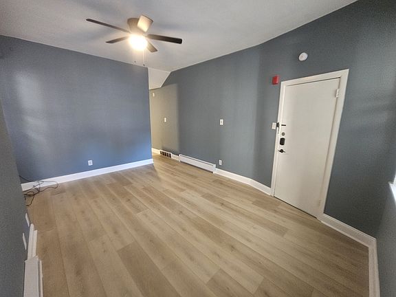 5th image of 1332 Wagner Ave #A