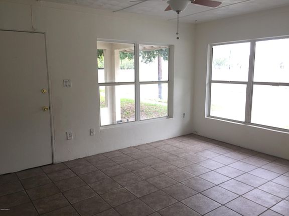 3rd image of 1109 Jones St