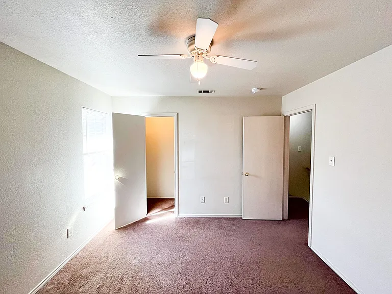 308 Creek St — Photo 19