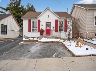 14 Lochearne St, Hamilton, ON L8R 1V8