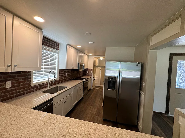 302 N 5th Ave — Photo 11