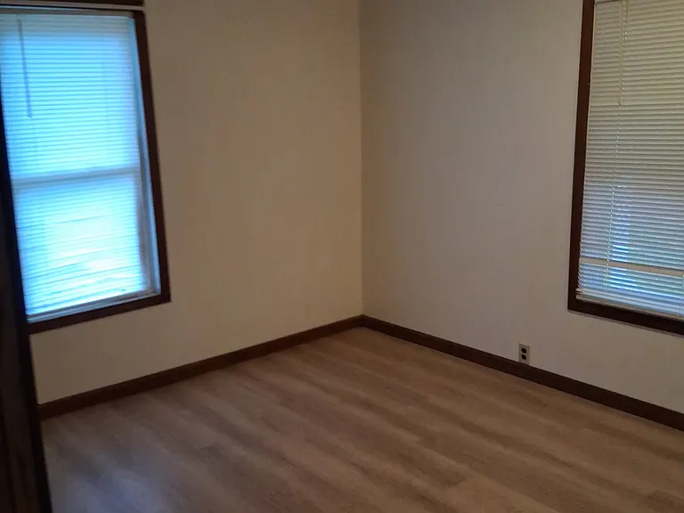 215 Iron Mountain Rd — Photo 9