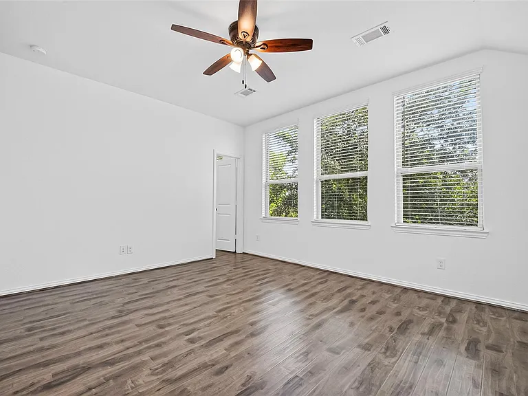 4743 Glen Isle Dr — Photo 37