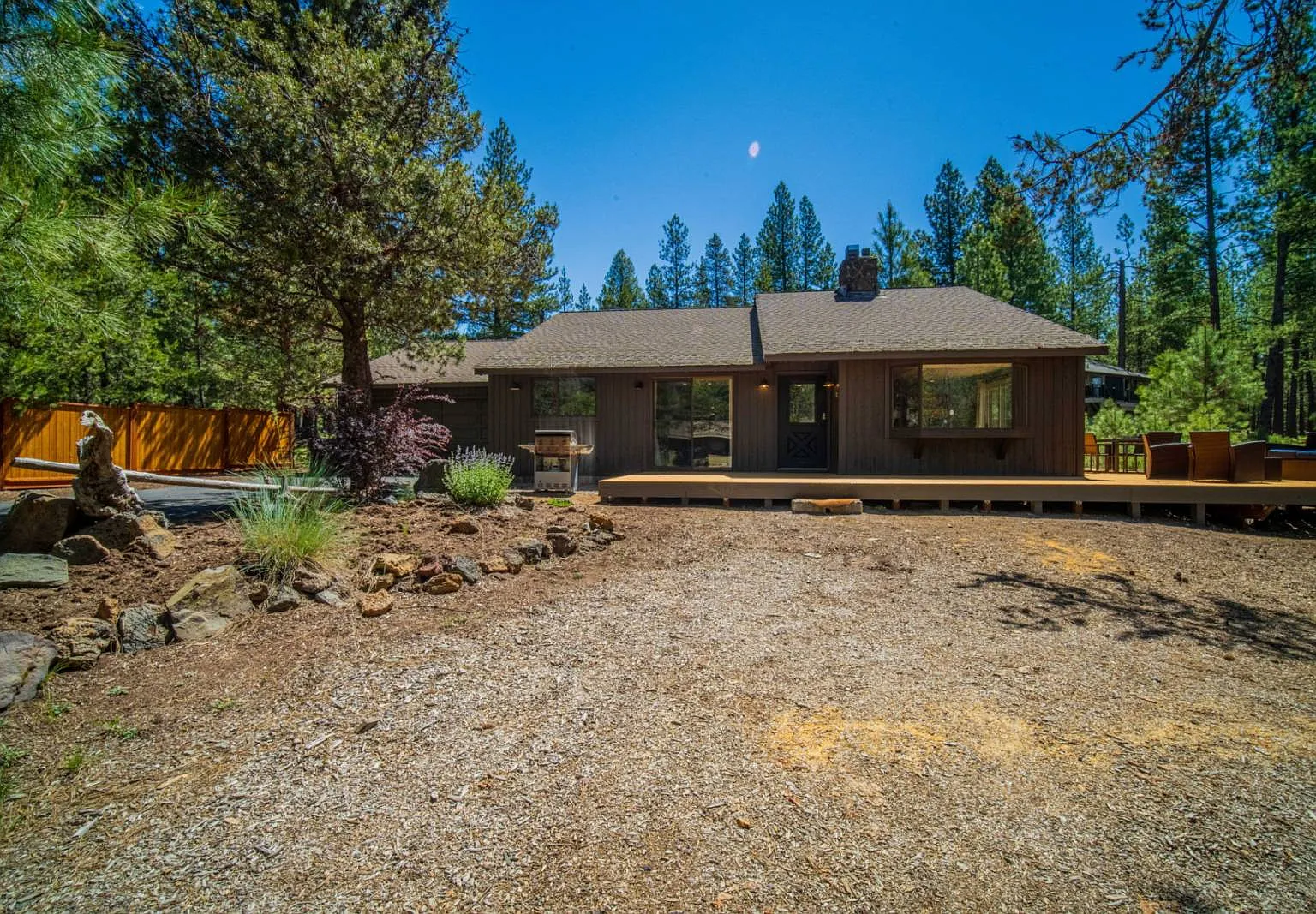 3 bed, 1387 sqft, $2,950 — Photo 1