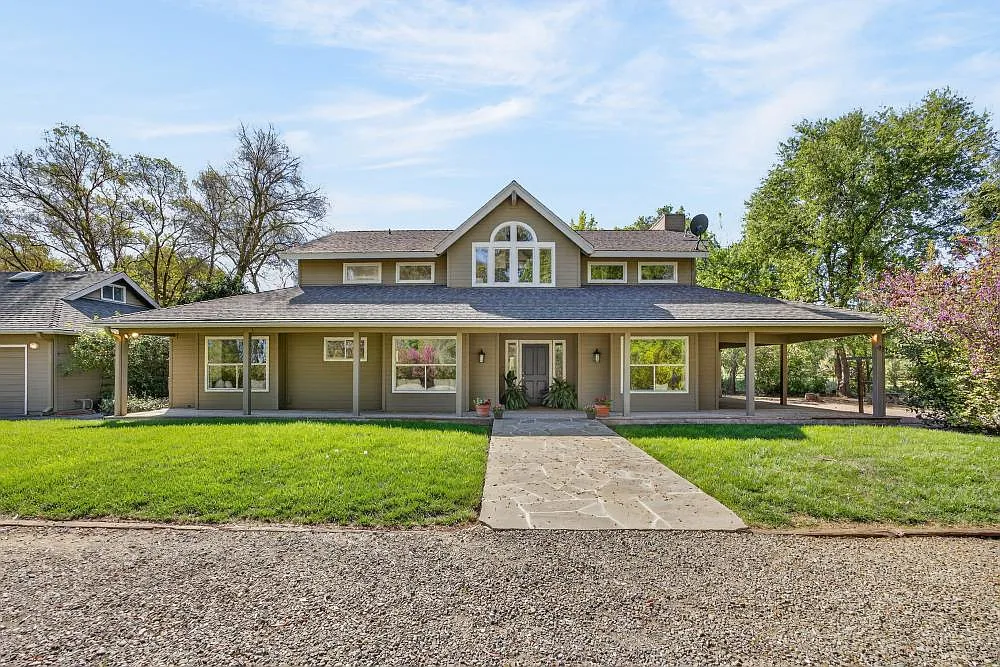 35692 Acadia Ln photo 1
