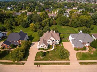 2610 Heather Glen Ave, Bettendorf, IA