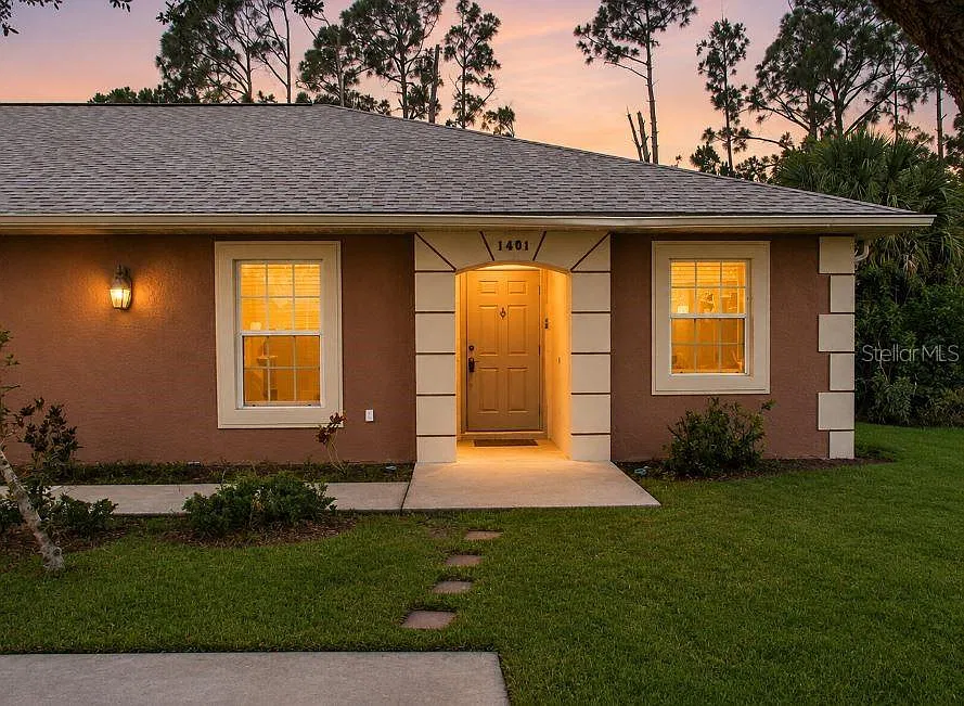 2 bed, 2.0 bath, 979 sqft, $1,350 — Photo 2