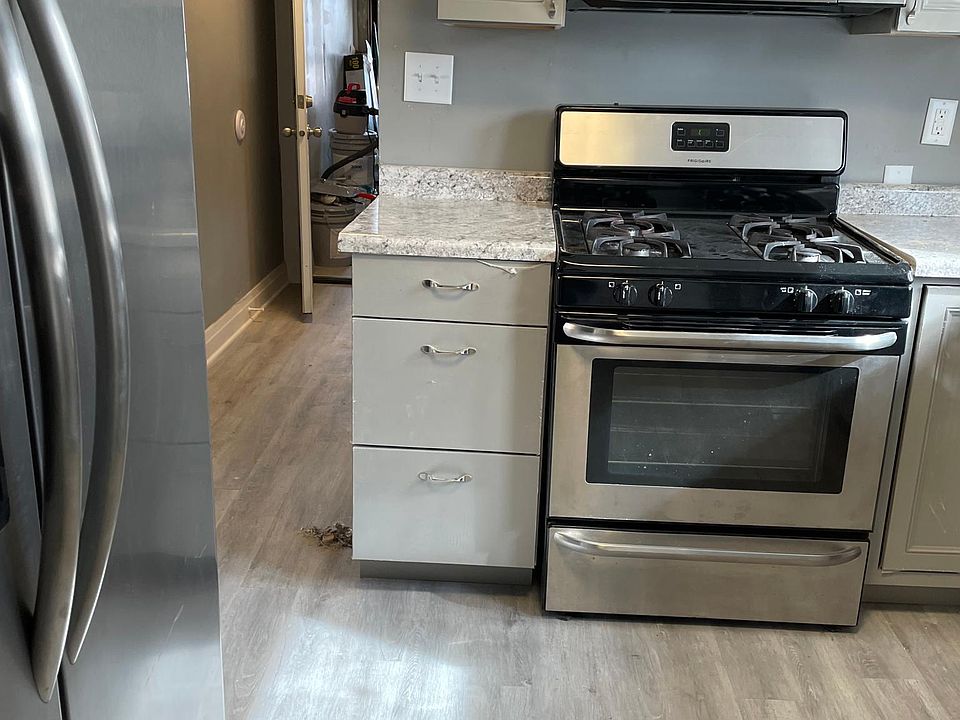 1st image of 4317 Olcott Ave #3