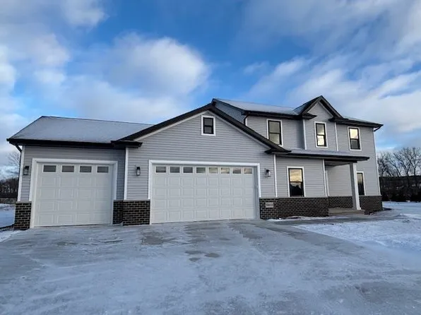 N8018 Blue Heron Ct, Sherwood, WI 54169