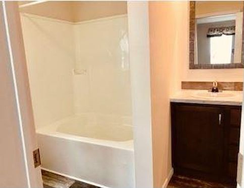 2nd image of 554 Triann Dr SE