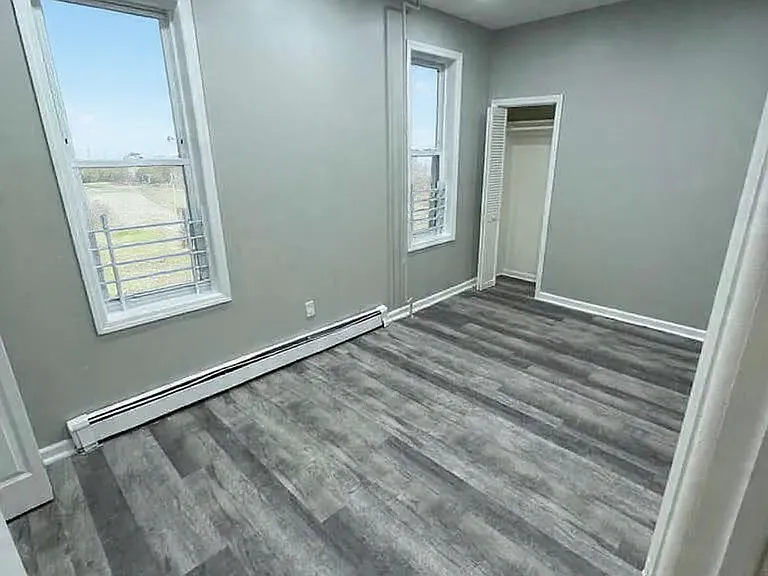 367 Morris Ave #2 — Photo 5
