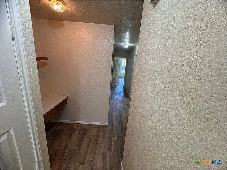 4907 John David Dr #B — Photo 15