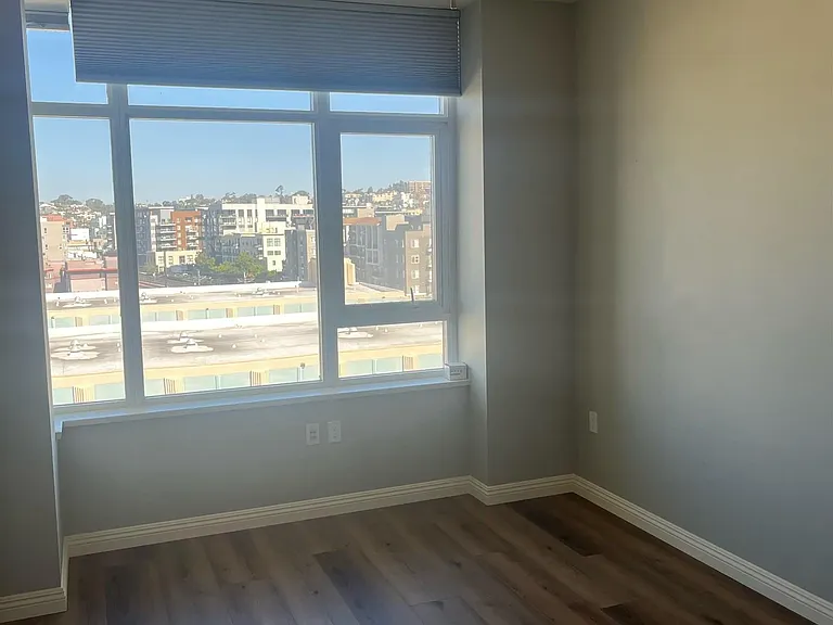 825 W Beech St W #401 — Photo 10