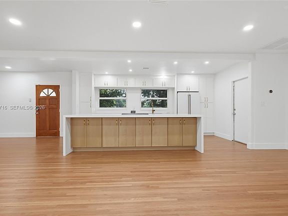 4th image of 13040 N Miami Ave