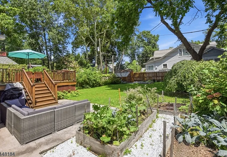 7 Godfrey Rd — Photo 3
