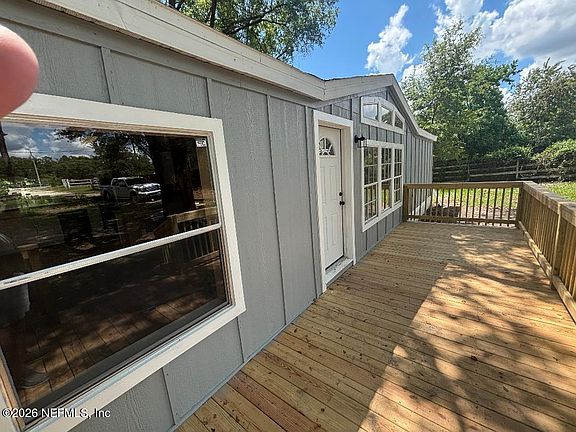 4th image of 60 PLANKTON Avenue