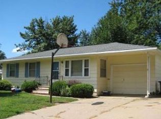 142 Westview Dr NW, Cedar Rapids, IA 52405