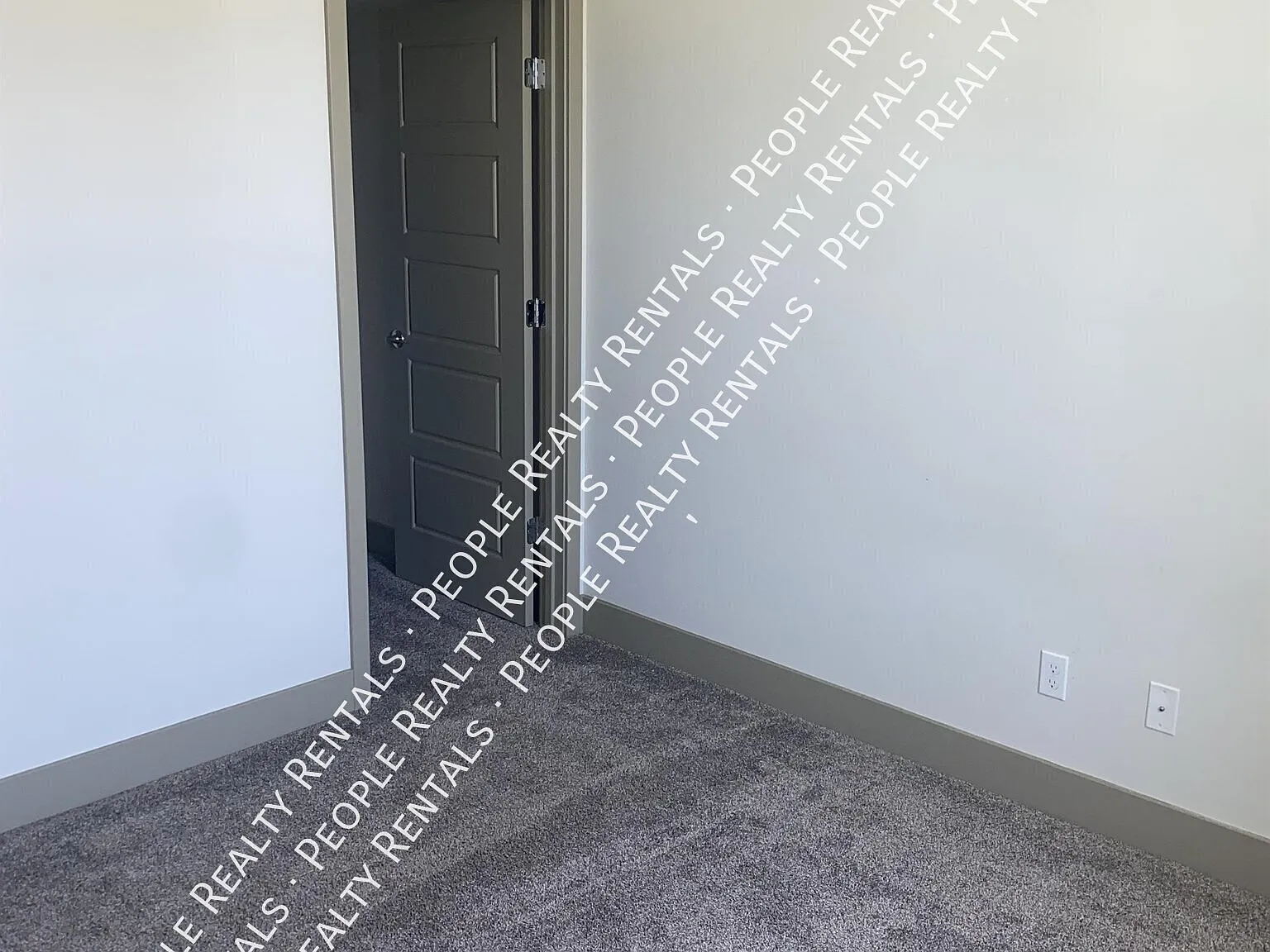 1 bed, 380 sqft, $1,527 — Photo 4