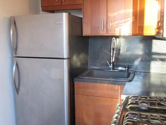 5th image of 55 Austin Pl APT 3E