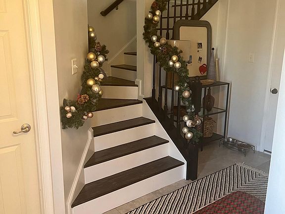 main entrance (foyer)